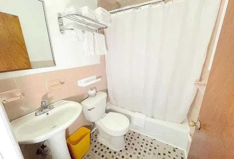 スイート（家族用）, Cardinal Motel