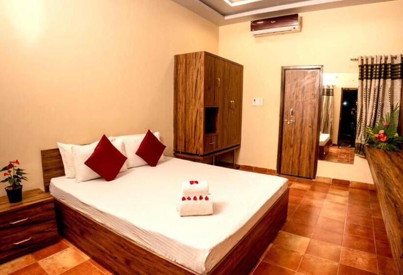 اتاق لوکس با تخت بزرگ, Farm Stay Resort   Shamirpet, Hyderabad