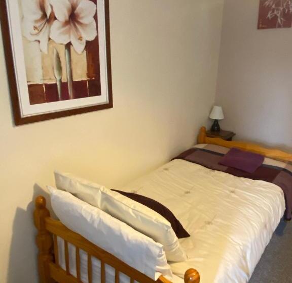 스탠다드 룸, The Crown Inn Longtown