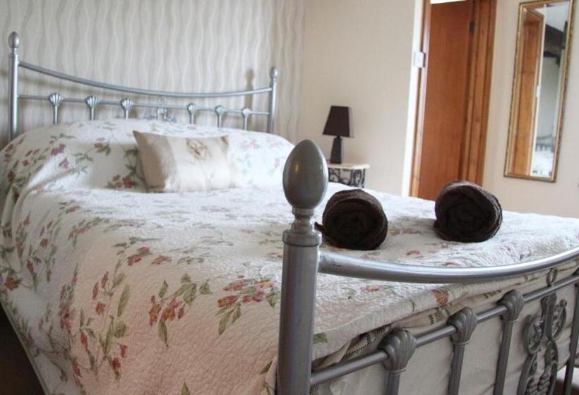 マウンテンビュースタンダードルーム, The Crown Inn Longtown