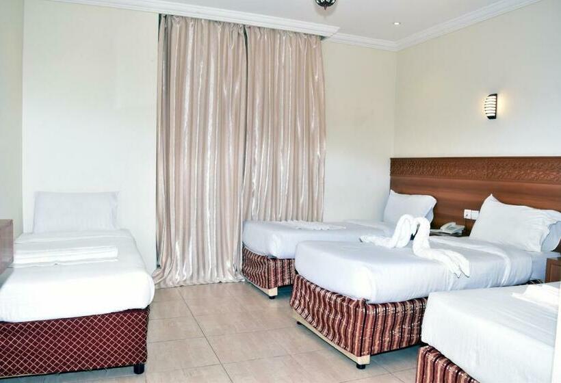 Четырехместный Номер Economy, فندق ورده تولين Tulen Rose