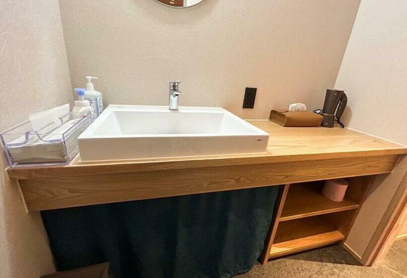 غرفة عائلية, Sangai Ryokan