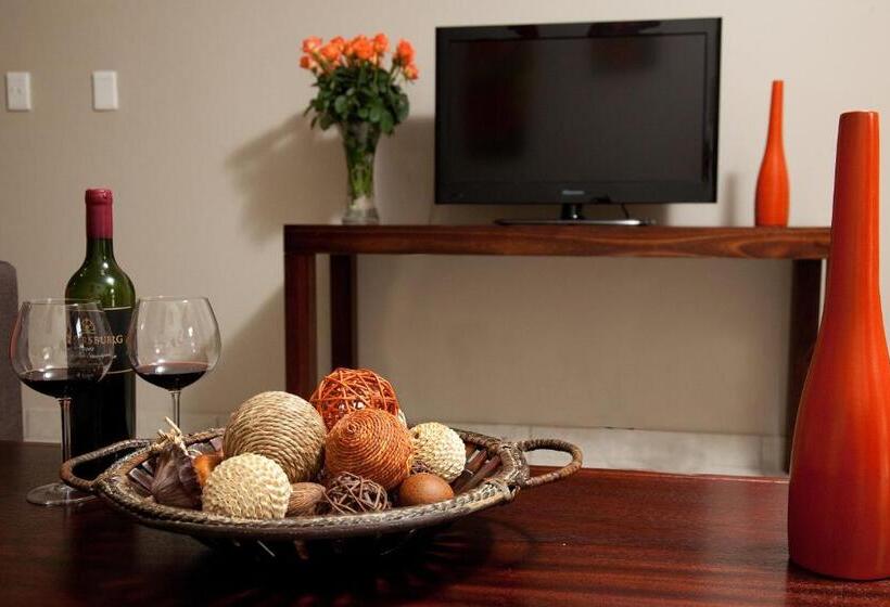 家庭套房, At Tzaneen