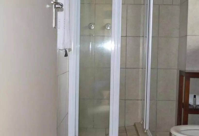 سوییت, At Tzaneen