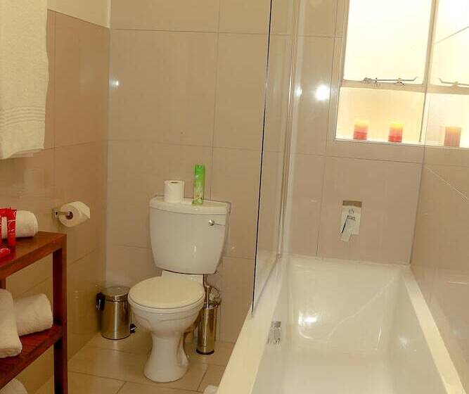 家庭套房, At Tzaneen