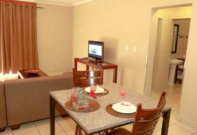 家庭套房, At Tzaneen