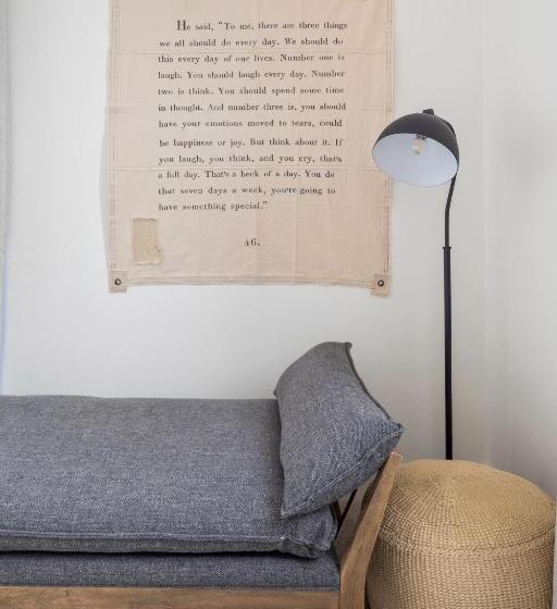 Büyük Çift Kişilik Yataklı Delüks Oda, Magnolia