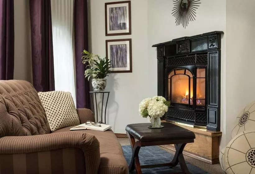 キングサイズベッドのスイートルーム, The Roosevelt Inn