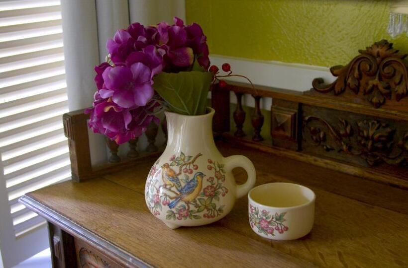 Номер Стандарт Вид на Сад, Granbury Gardens Bed And Breakfast
