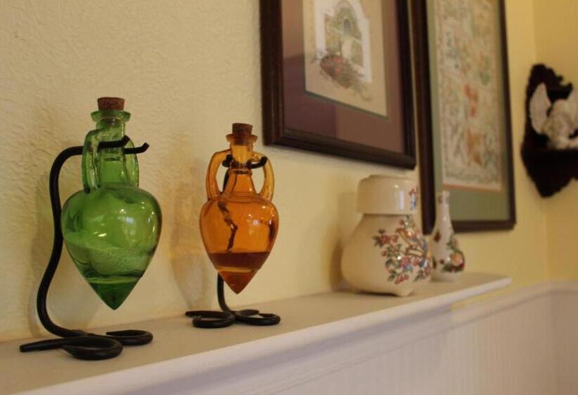 Стандартный Номер Кровать Кинг, Granbury Gardens Bed And Breakfast