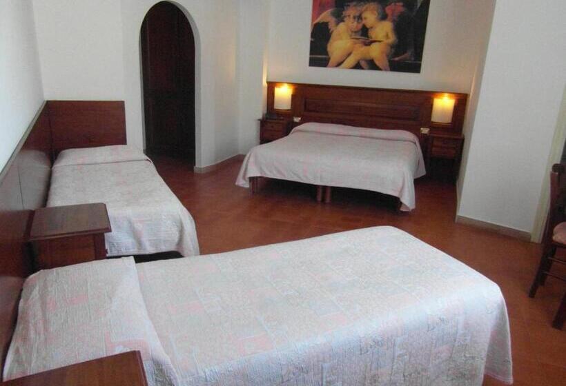 اتاق استاندارد چهار تخته, Albergo Del Sole