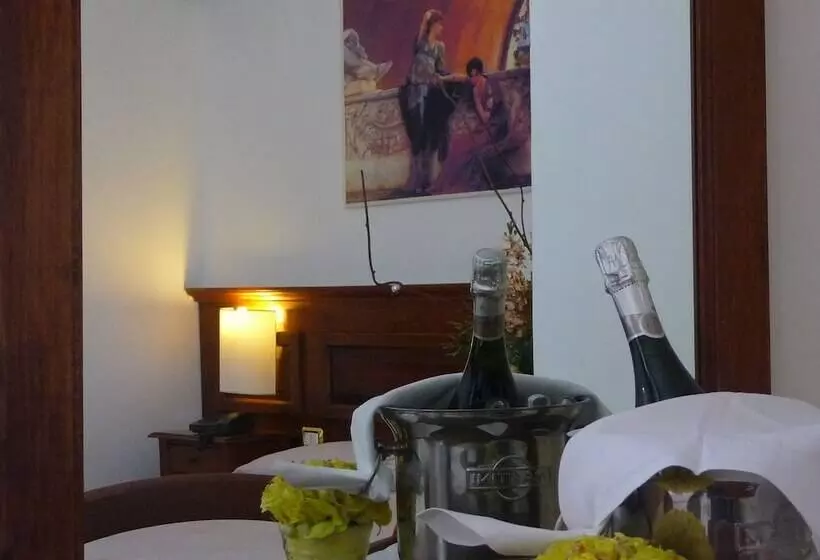 スタンダードトリプルルーム, Albergo Del Sole