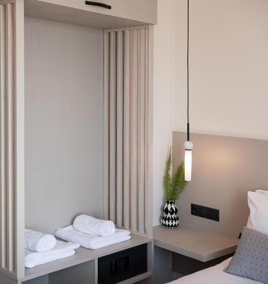 חדר בסיסי, Amphitrite