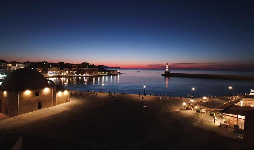 מיטה בחדר משותף, Amphitrite