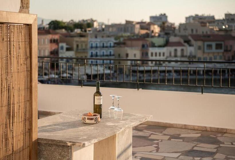 מיטה בחדר משותף, Amphitrite