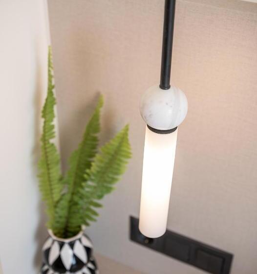 חדר בסיסי, Amphitrite