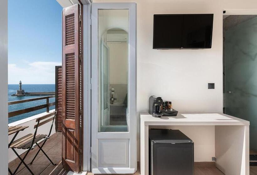 חדר בסיסי, Amphitrite