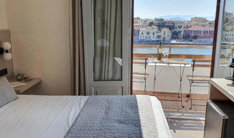 חדר בסיסי, Amphitrite