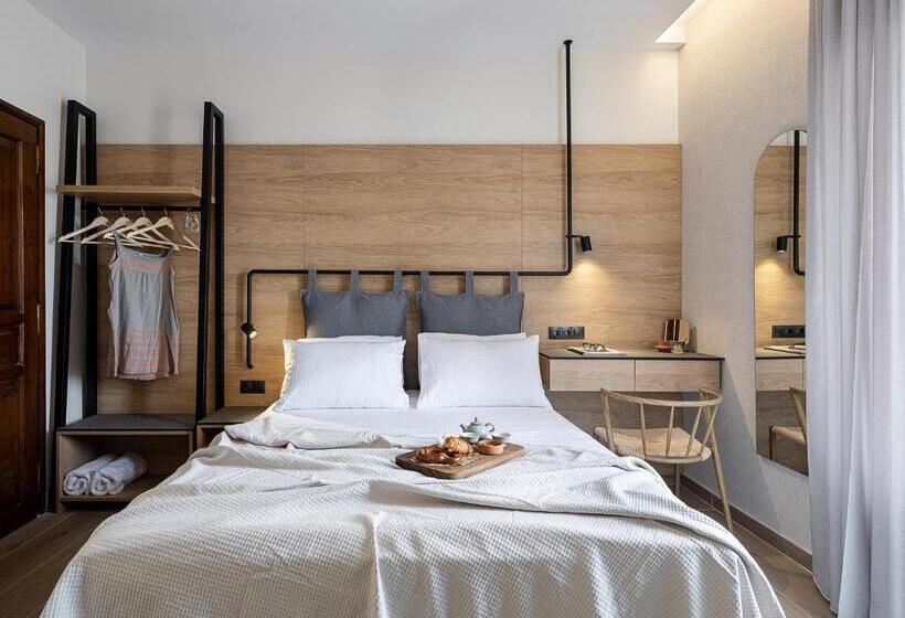 חדק דלוקס עם ג'קוזי, Amphitrite