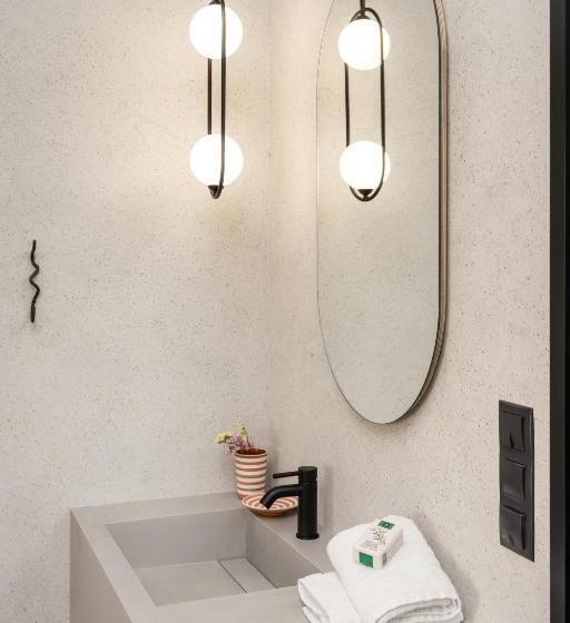 חדר סטנדרט, Amphitrite