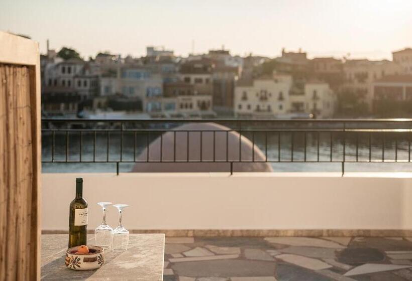 מיטה בחדר משותף, Amphitrite