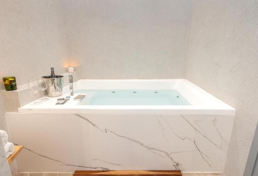 חדר דלוקס, Amphitrite