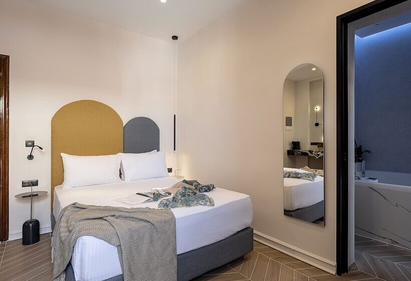 חדק דלוקס עם ג'קוזי, Amphitrite