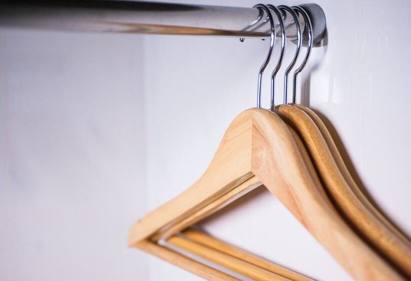 اتاق سوپریور با تخت بزرگ, Baan Silom Soi 3