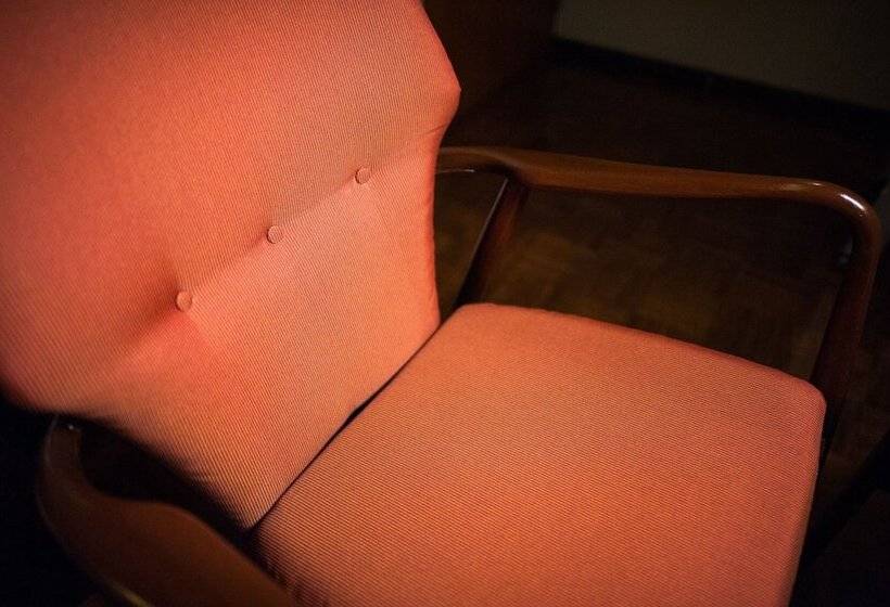 اتاق لوکس با تخت بزرگ, Baan Silom Soi 3