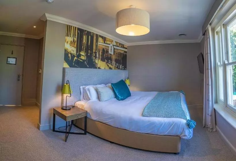 Basic-huone, Harper S Steakhouse With Rooms, Haslemere