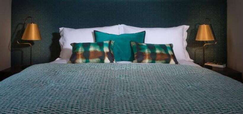 Номер Стандарт, Harper S Steakhouse With Rooms, Haslemere