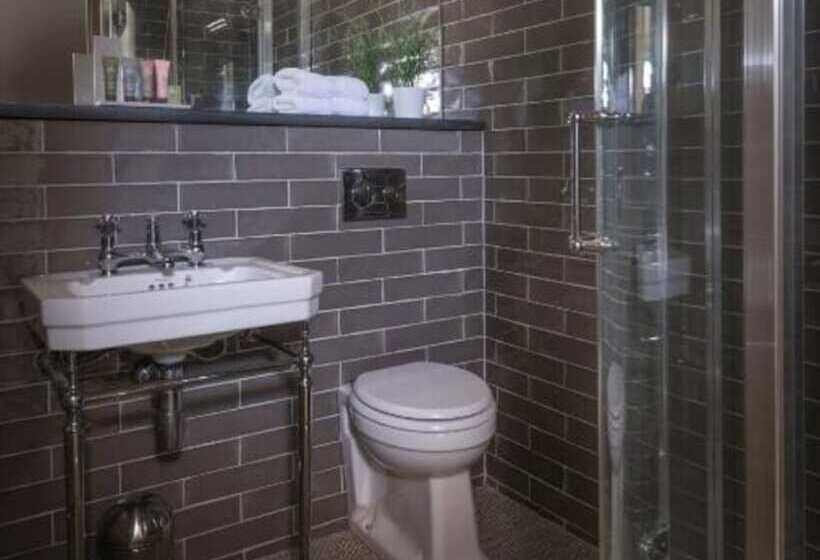 חדר סטנדרט, Harper S Steakhouse With Rooms, Haslemere