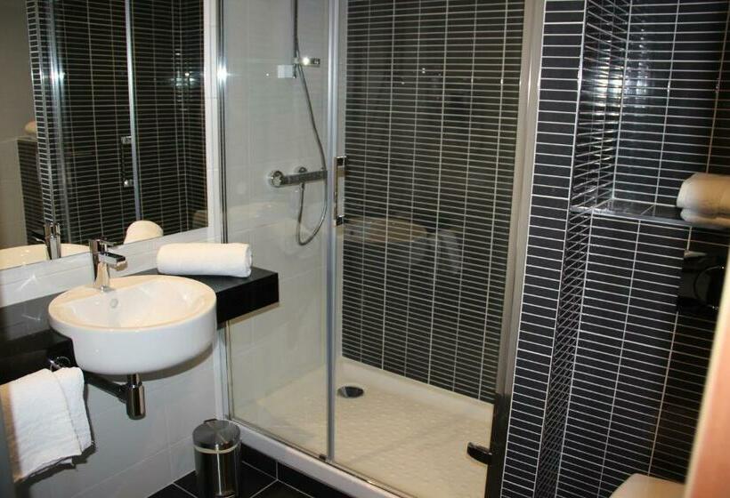 Номер Superior, Kyriad Saint Quentin En Yvelines  Montigny