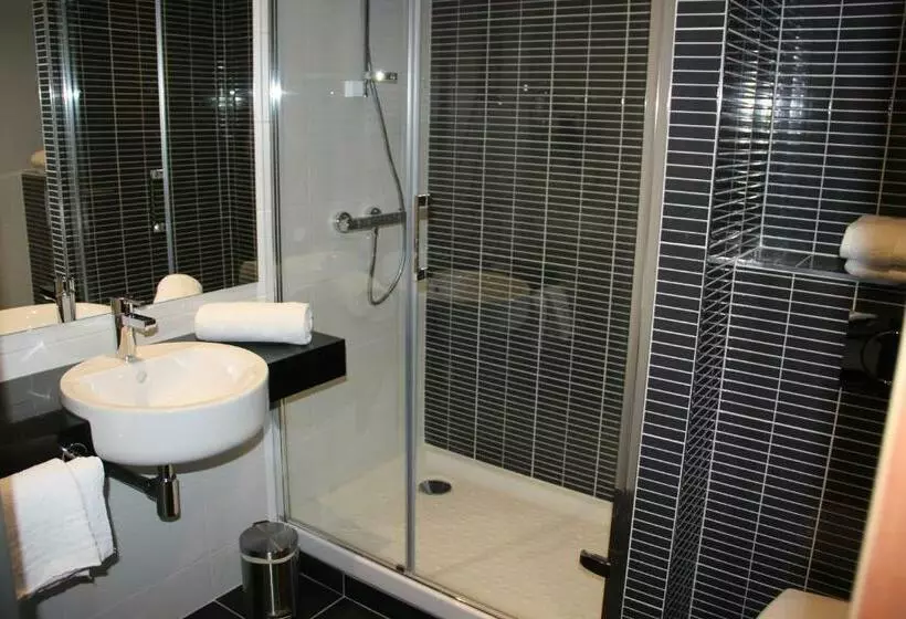 Superior-huone, Kyriad Saint Quentin En Yvelines Montigny