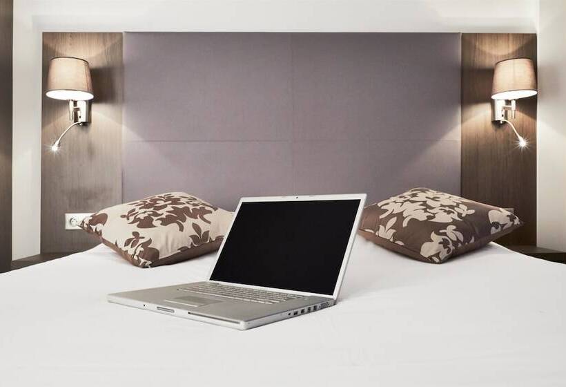 Номер Superior, Kyriad Saint Quentin En Yvelines  Montigny