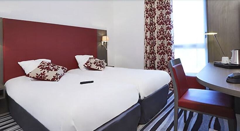 Номер Superior, Kyriad Saint Quentin En Yvelines  Montigny