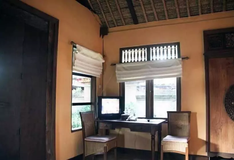 デラックスルーム, Puri Taman Sari