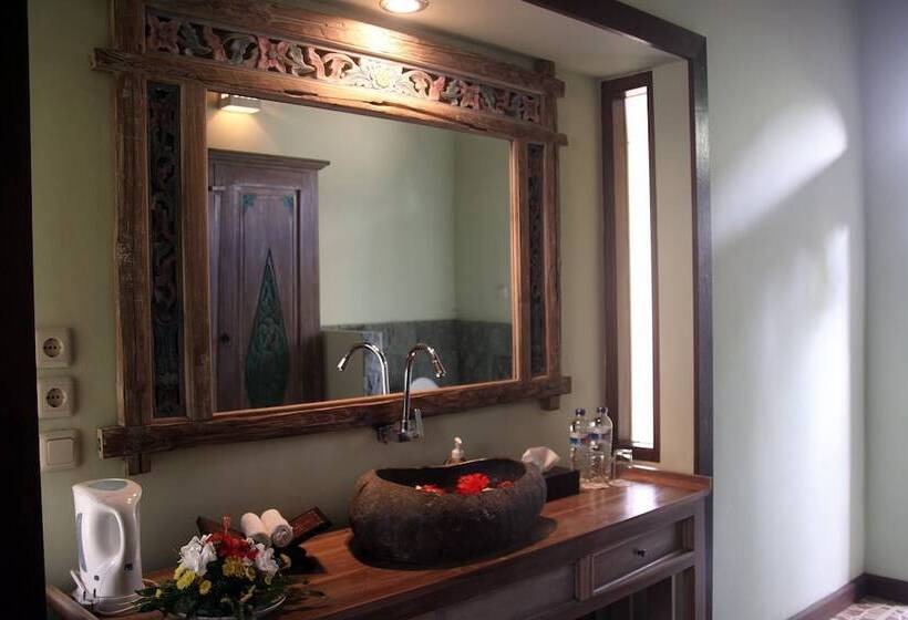 Люкс, Puri Taman Sari