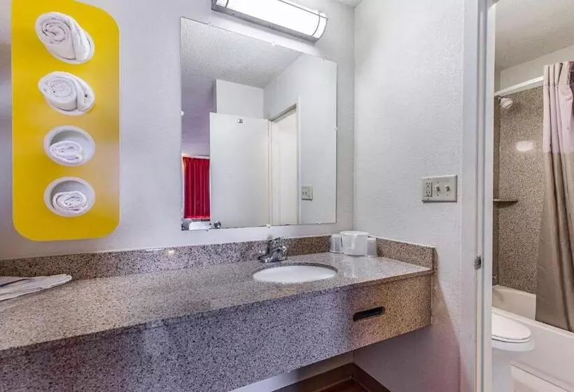 キングサイズベッドのデラックスルーム, Motel 6mount Vernon, Il