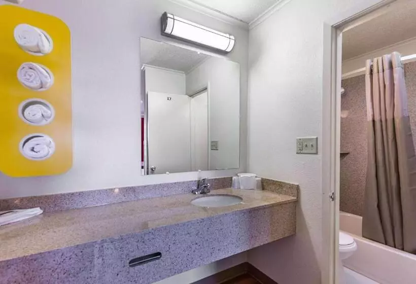 デラックスの４人部屋, Motel 6mount Vernon, Il
