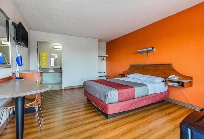 غرفة قياسية لذوى الاحتياجات الخاصة, Motel 6mount Vernon, Il