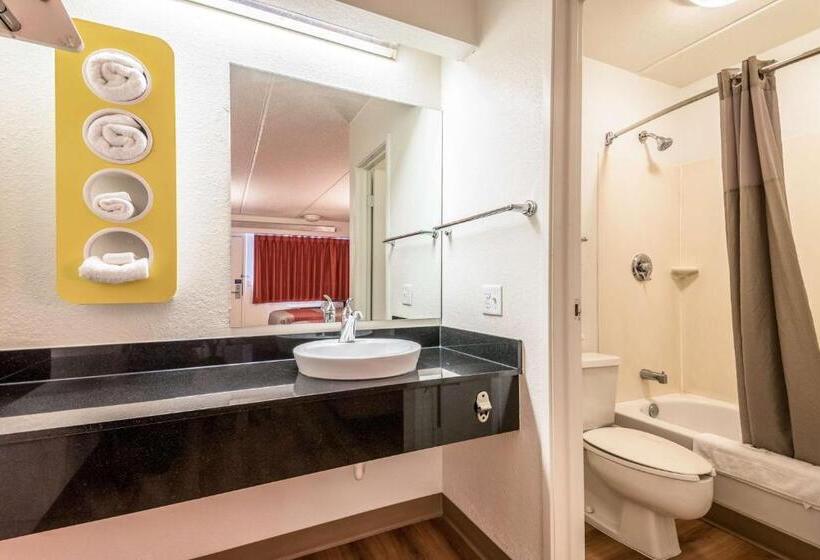 スタンダード4人部屋, Motel 6birmingham, Al