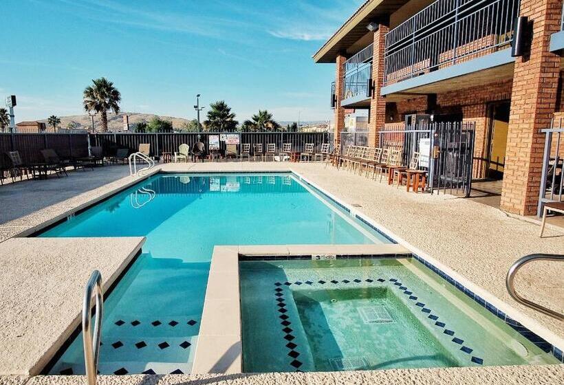 חדר דלוקס, Claridge Inn  St. George