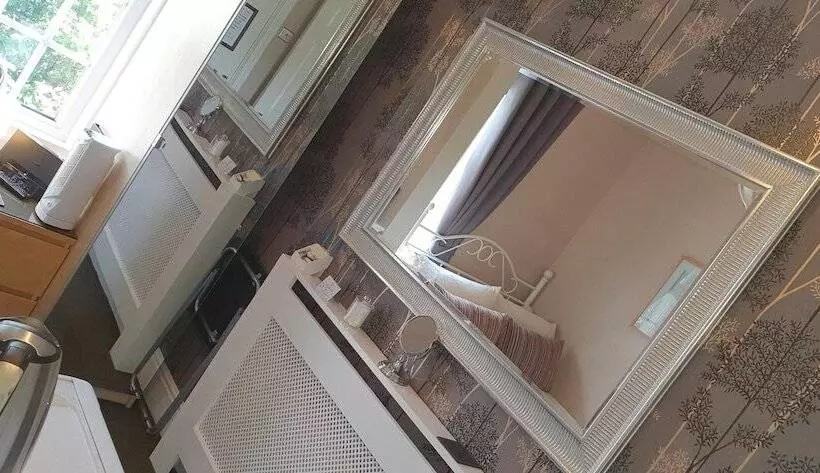 スーペリアシングルルーム, Beechwood Guest House