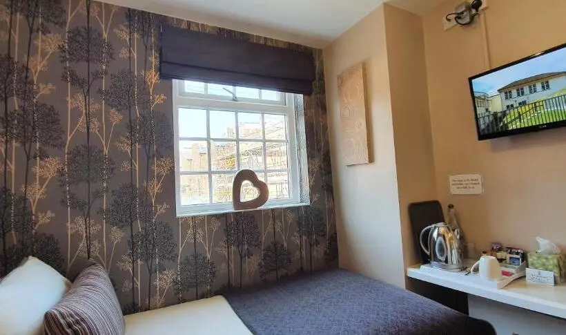 スタンダードシングルルーム, Beechwood Guest House