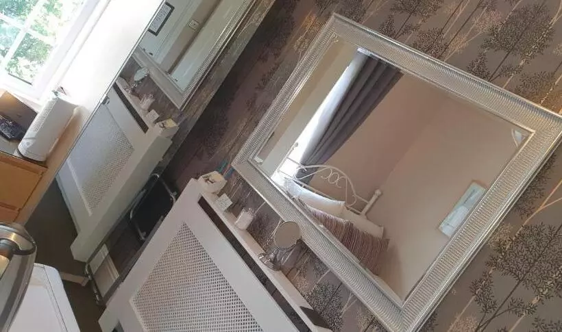 スーペリアシングルルーム, Beechwood Guest House