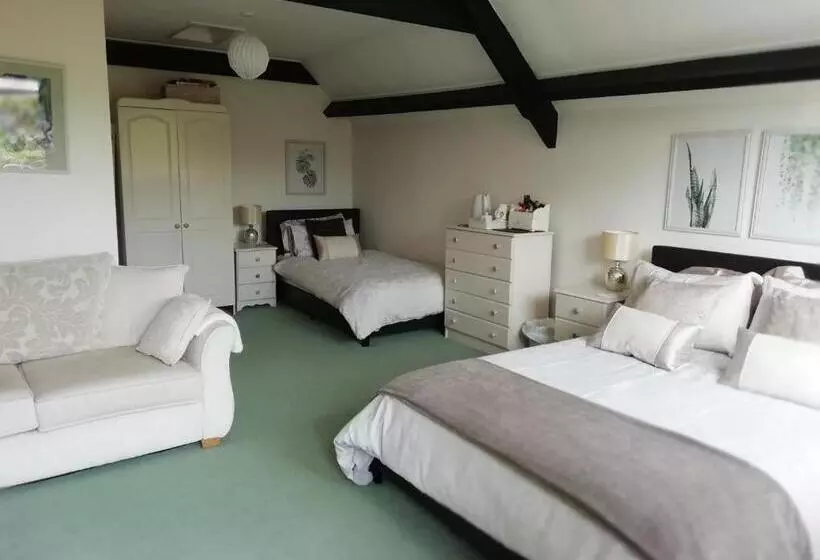 スタンダード4人部屋, Steps Farmhouse B&b
