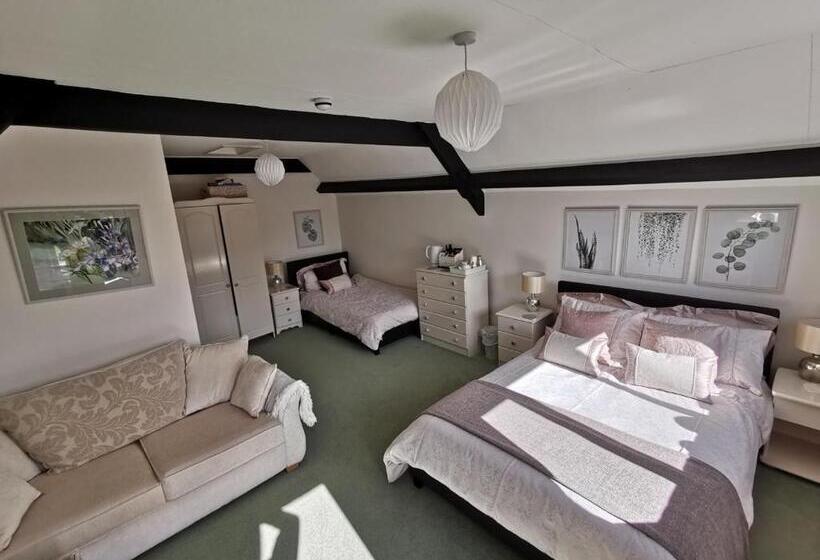 غرفة قياسية رباعية, Steps Farmhouse B&b