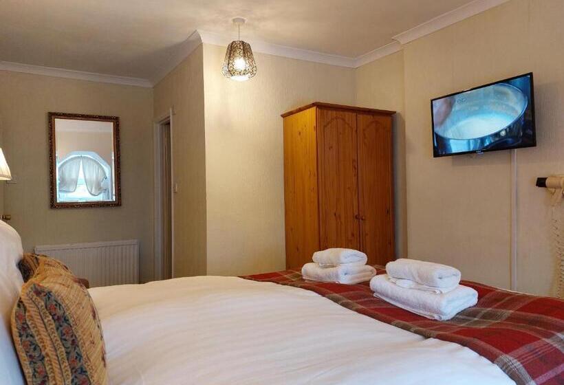 חדר סטנדרט לשלושה, The Norwood