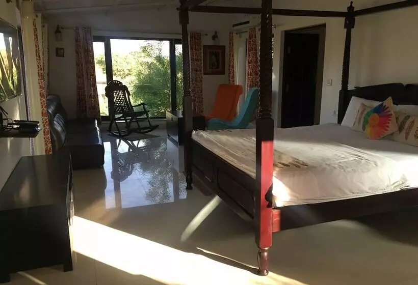 Standard Neljän Hengen Huone, Ratan Villas